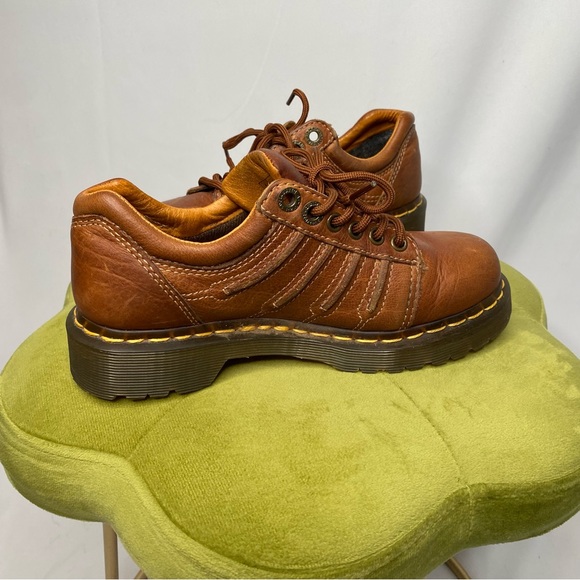 Dr. Martens Women’s Tan Oxfords - Picture 9 of 10